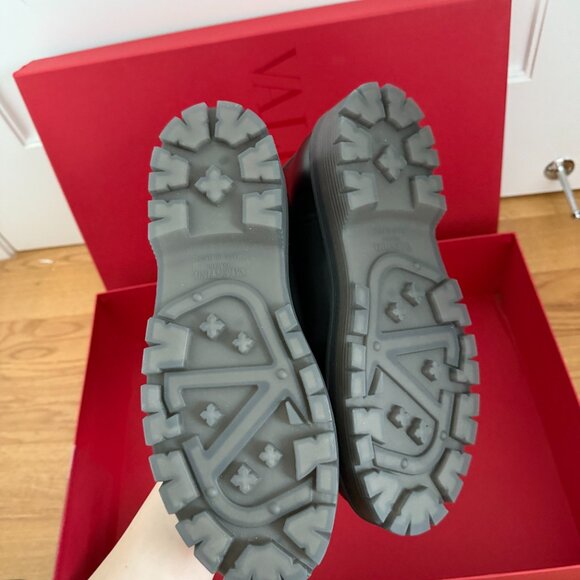 NWT Valentino Garavani Beatle 45 Ankle Boots One Stud Chunky Rubber Lug Sole - Picture 11 of 12